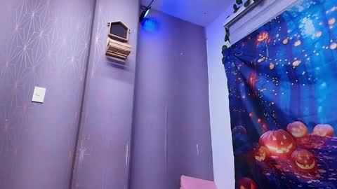 sophie online show from October 15, 2025, 11:54 am