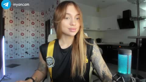 Sonya  online show from December 17, 2024, 7:07 am