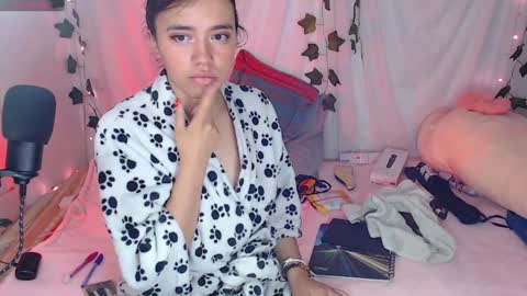 Sophie  online show from January 20, 2025, 1:21 pm