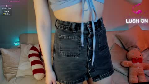 Snapshot of sophie_rocks chatting on December 20, 2024, 12:38 pm Sophie online show from December 20, 2024, 12:38 pm