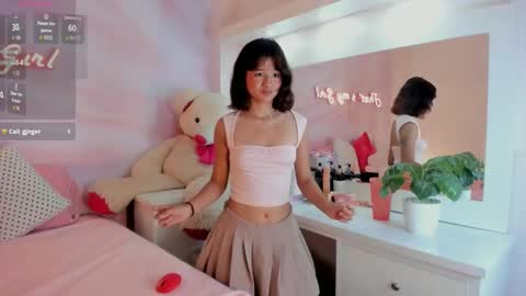 Sophie Smitt  online show from November 25, 2025, 2:00 am