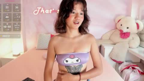 Sophie Smitt  online show from December 1, 2025, 1:32 am