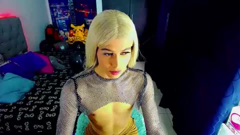 sophie_vall online show from November 8, 2025, 7:01 pm