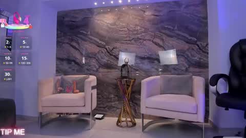 Sophie online show from September 26, 2025, 11:31 pm