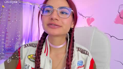 Snapshot of sophiecherry_ chatting on December 5, 2024, 9:28 pm Sophie IG sophiecherry es online show from December 5, 2024, 9:28 pm