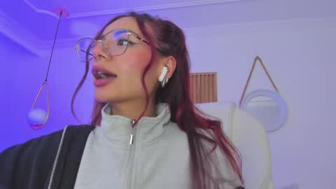 Snapshot of sophiecherry_ chatting on February 2, 2025, 11:19 am Sophie IG sophiecherry es online show from February 2, 2025, 11:19 am