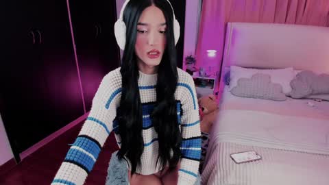 Snapshot of sophiecornett chatting on December 3, 2024, 2:14 am    online show from December 3, 2024, 2:14 am