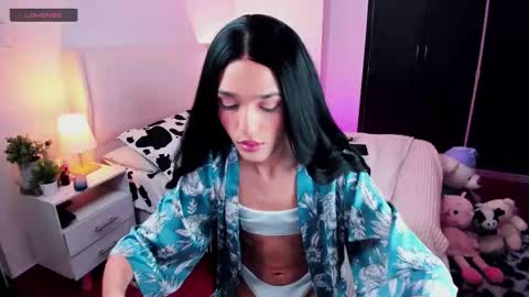 Snapshot of sophiecornett chatting on February 9, 2025, 1:35 pm    online show from February 9, 2025, 1:35 pm