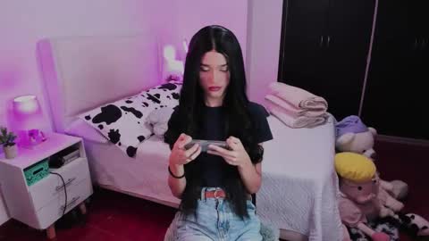 Snapshot of sophiecornett chatting on October 1, 2025, 1:55 am    online show from October 1, 2025, 1:55 am