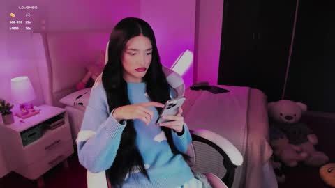 Snapshot of sophiecornett chatting on October 14, 2025, 12:33 am    online show from October 14, 2025, 12:33 am