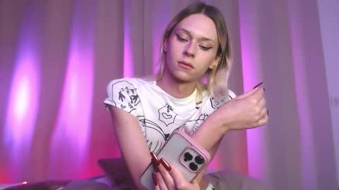 sophiediamond_x online show from October 21, 2025, 4:19 pm