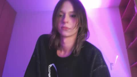 sophiediamond_x online show from November 25, 2025, 1:44 pm