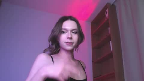 sophiediamond_x online show from December 4, 2025, 7:33 pm