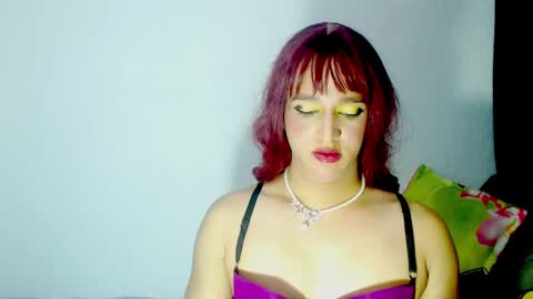 Snapshot of sophiehillsxo chatting on February 19, 2025, 1:29 am sophiehillsxo online show from February 19, 2025, 1:29 am