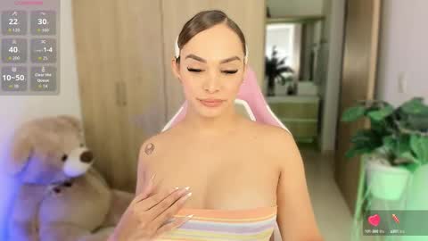 Snapshot of sophiehoney_ts chatting on October 11, 2025, 2:48 pm SAMANTHA online show from October 11, 2025, 2:48 pm