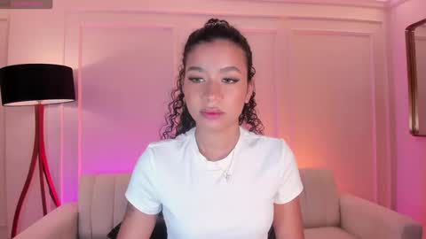 Snapshot of sophiehouston_ chatting on September 12, 2025, 4:23 am Sophie Houston online show from September 12, 2025, 4:23 am