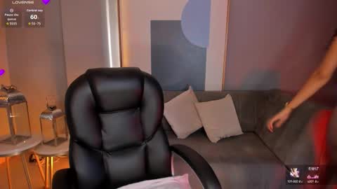 Snapshot of sophiehouston_ chatting on September 24, 2025, 2:15 am Sophie Houston online show from September 24, 2025, 2:15 am