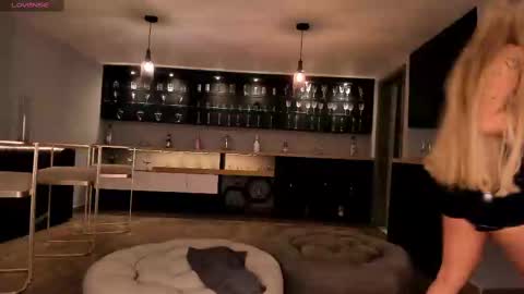 Snapshot of sophiepalmerx chatting on February 15, 2025, 2:00 pm Sophie Palmer online show from February 15, 2025, 2:00 pm