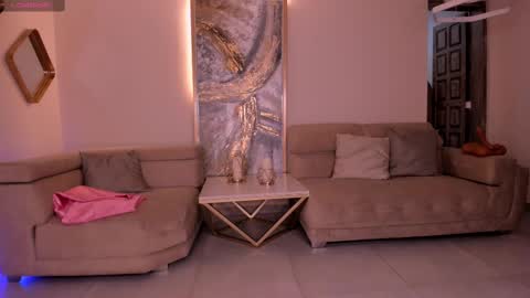 Snapshot of sophiepalmerx chatting on March 9, 2025, 1:26 pm Sophie Palmer online show from March 9, 2025, 1:26 pm