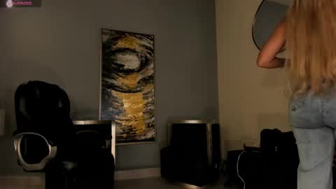 Snapshot of sophiepalmerx chatting on October 3, 2025, 10:01 am Sophie Palmer online show from October 3, 2025, 10:01 am