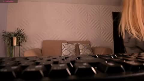 Snapshot of sophiepalmerx chatting on November 21, 2025, 10:58 am Sophie Palmer online show from November 21, 2025, 10:58 am