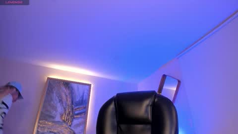 Snapshot of sophiepalmerx chatting on November 25, 2025, 10:37 am Sophie Palmer online show from November 25, 2025, 10:37 am