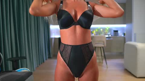       online show from September 29, 2025, 4:56 pm