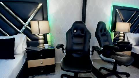 Snapshot of sophiewinslow chatting on February 27, 2025, 5:58 pm SophieWinslow online show from February 27, 2025, 5:58 pm