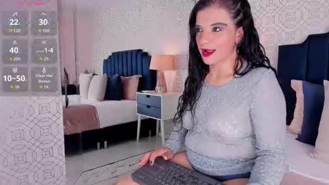 SophyJones online show from October 29, 2025, 1:35 pm