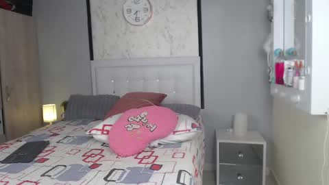 Sofia  online show from December 19, 2024, 1:39 am