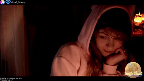Snapshot of souffle_chaud chatting on January 17, 2025, 9:50 pm . . online show from January 17, 2025, 9:50 pm