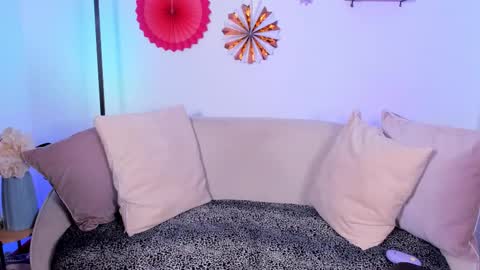 Snapshot of soulmate_aura chatting on September 21, 2025, 7:04 pm Soul Aura online show from September 21, 2025, 7:04 pm