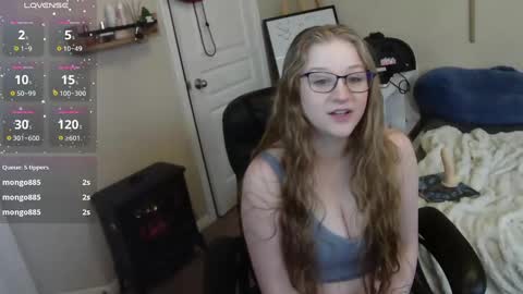 Bunnydathug online show from December 13, 2024, 4:49 pm