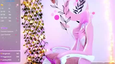 Alicia PVT OPEN online show from March 7, 2025, 5:40 am