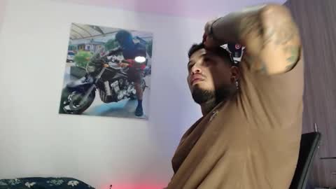 Snapshot of soy_apolo chatting on September 23, 2025, 4:32 pm soy_apolo online show from September 23, 2025, 4:32 pm