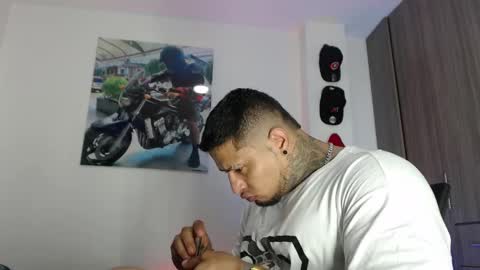 Snapshot of soy_apolo chatting on October 4, 2025, 3:04 am soy_apolo online show from October 4, 2025, 3:04 am