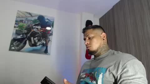 Snapshot of soy_apolo chatting on October 15, 2025, 5:35 pm soy_apolo online show from October 15, 2025, 5:35 pm