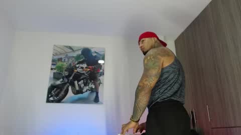 soy_apolo online show from October 30, 2025, 1:07 am