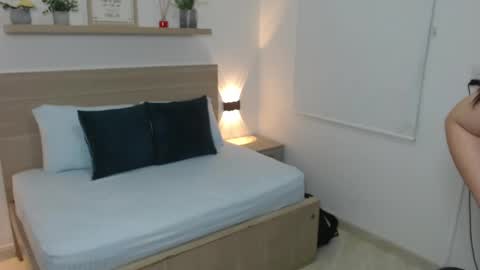 Snapshot of soy_mariana_ chatting on January 19, 2025, 5:15 am M A R I A N A online show from January 19, 2025, 5:15 am