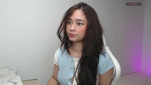 Snapshot of soy_mariana_ chatting on September 16, 2025, 6:14 am M A R I A N A online show from September 16, 2025, 6:14 am