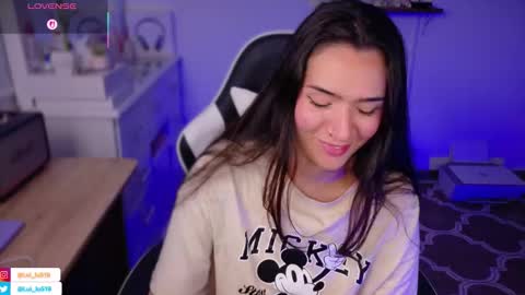 Luisa    online show from December 14, 2025, 8:57 pm