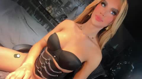 soysabrinathebest online show from September 13, 2025, 11:37 pm