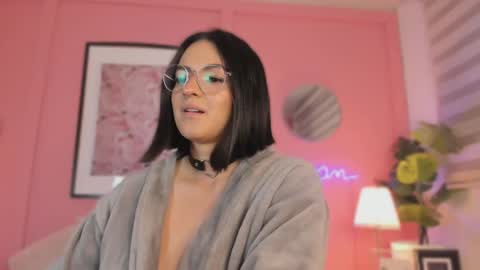 Snapshot of soysaraa_ chatting on February 12, 2025, 11:07 am Aleja online show from February 12, 2025, 11:07 am