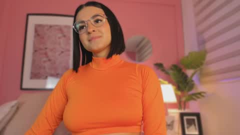 Snapshot of soysaraa_ chatting on February 14, 2025, 4:58 am Aleja online show from February 14, 2025, 4:58 am