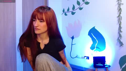 Snapshot of soysilvanna_ chatting on January 21, 2025, 5:16 am online show from January 21, 2025, 5:16 am