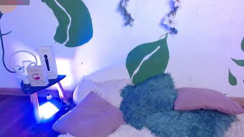 Snapshot of soysilvanna_ chatting on February 5, 2025, 7:07 am online show from February 5, 2025, 7:07 am