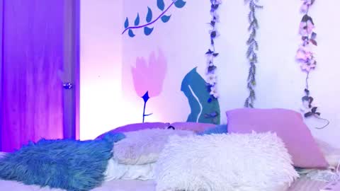 Snapshot of soysilvanna_ chatting on March 12, 2025, 5:24 am online show from March 12, 2025, 5:24 am