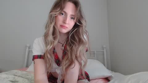 Snapshot of sp8cebunni99 chatting on September 19, 2025, 6:30 pm Margo online show from September 19, 2025, 6:30 pm