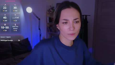 Snapshot of space_x_roxy chatting on December 3, 2024, 11:13 pm Roxy online show from December 3, 2024, 11:13 pm