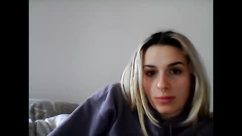 Snapshot of spacegirl42o chatting on January 8, 2025, 12:26 pm Spacegirl online show from January 8, 2025, 12:26 pm